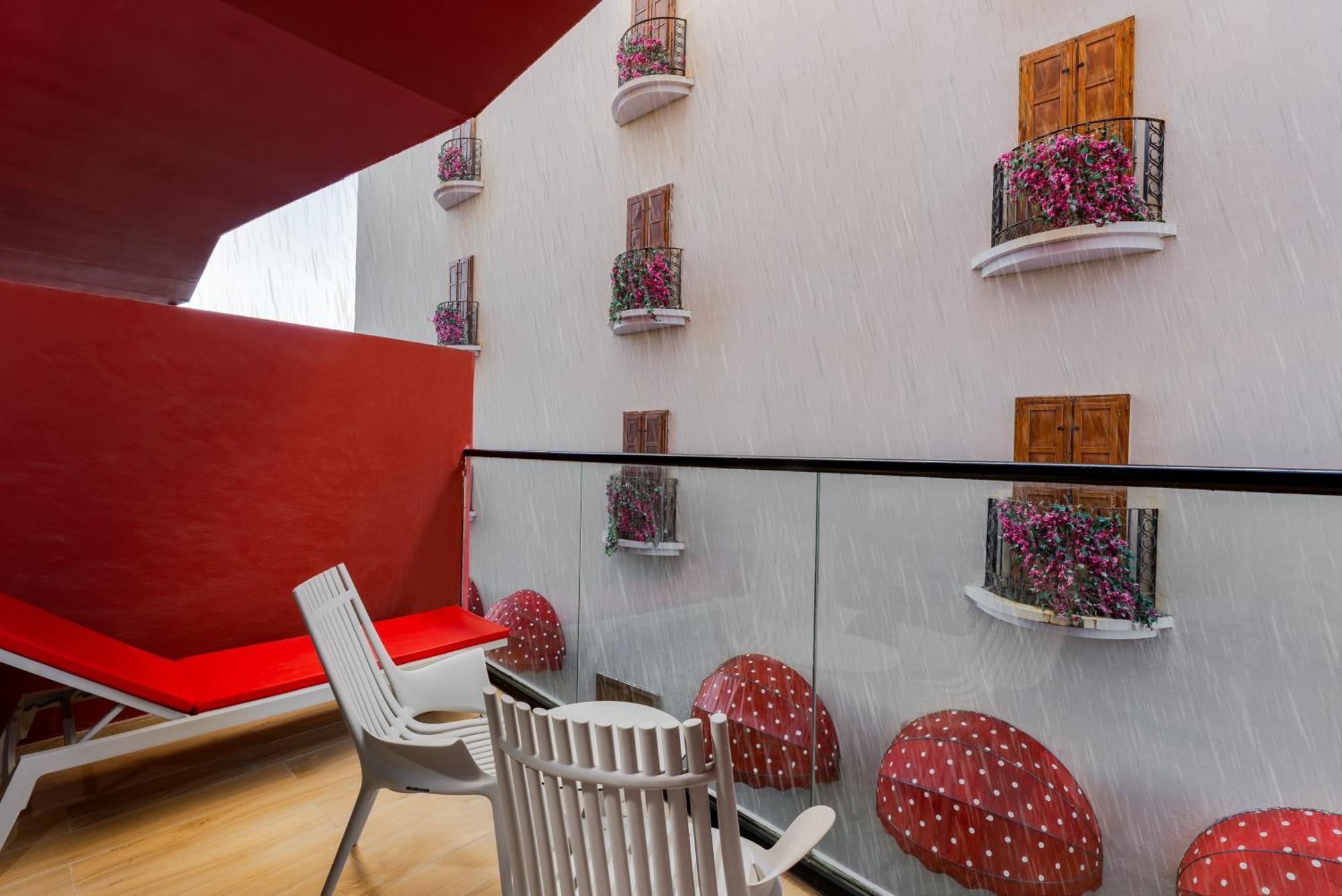 Voco Monaco Dubai By Ihg, Adults Only, World Islands Hotel Exterior photo The balcony