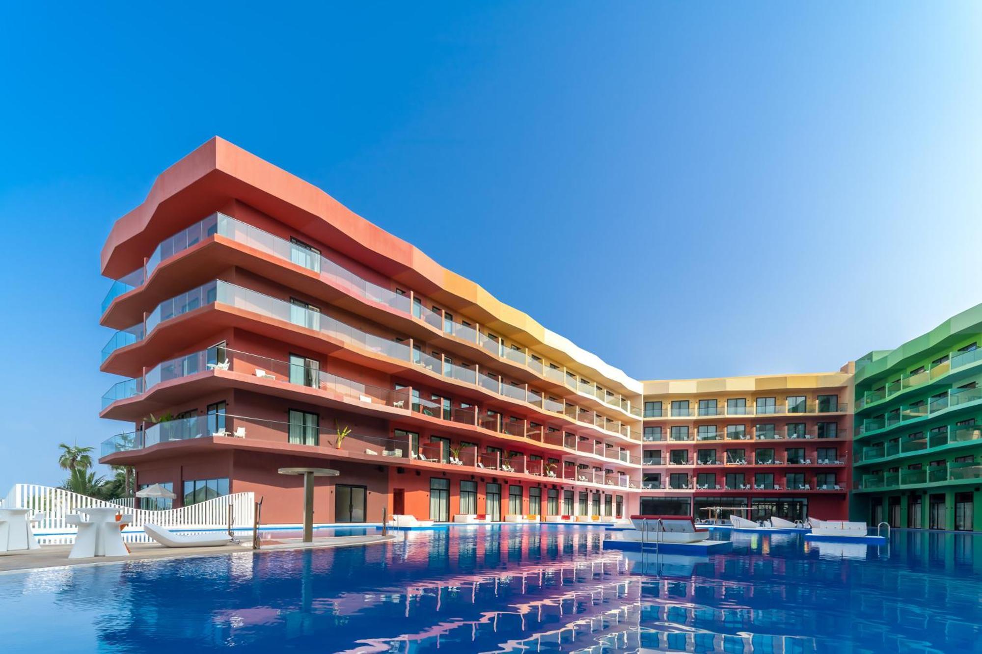 Voco Monaco Dubai By Ihg, Adults Only, World Islands Hotel Exterior photo The hotel